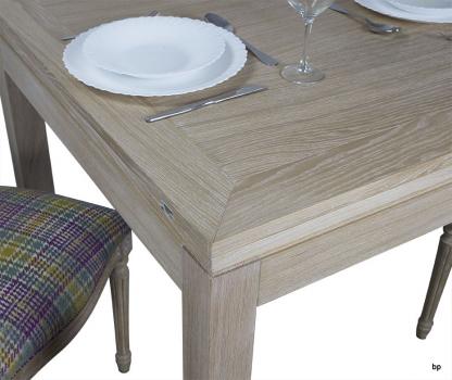 Table de repas 90x90 réalisée en Chêne massif de style Contemporain, plateau ouvert 180x90