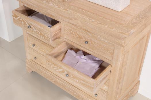 Commode 7 tiroirs Mathilde réalisée en Chêne Massif de style Louis Philippe