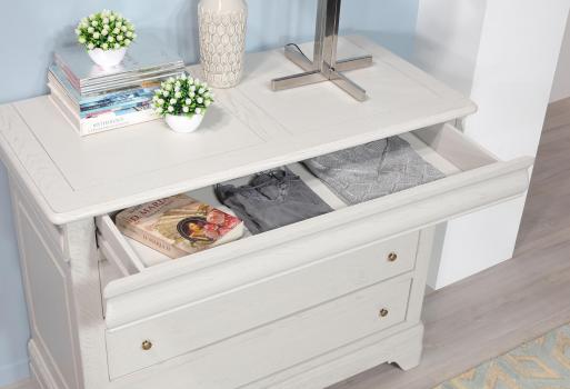 Commode 4 tiroirs Nicolas réalisé en Chêne Massif de style Louis Philippe Finition Chêne Brossé Gris perle Patiné
