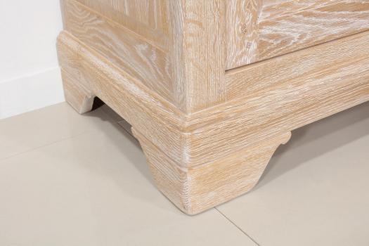 Confiturier  réalisé en Chêne Massif de style Louis Philippe Finition Chêne brossé blanchi 