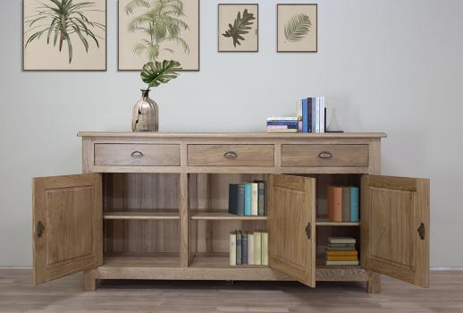 Buffet 3 portes Yann réalisé en Chêne Massif de style Campagnard Finition Chêne Naturel  Antik