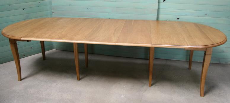 Table ronde à volets DIAMETRE 110 réalisée en Chêne massif de style Louis Philippe 5 allonges de 40 cm