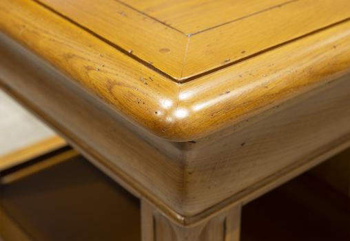Table basse Emmanuel réalisée en chêne de style Louis Philippe 2 TIROIRS EN VA ET VIENT Finition Chêne Moyen Patine Antiquaire (vieillissement du bois) SEULEMENT 1 DISPONIBLE