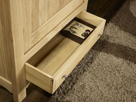 Armoire ou Bonnetière 1 porte 1 tiroir Gabriel réalisée en Chêne Massif de style Campagnard SEULEMENT 1 DISPONIBLE