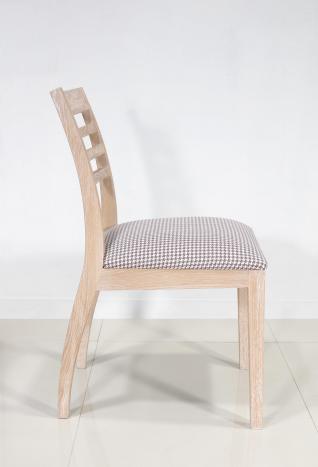 Chaise Florian réalisée en chêne massif Ligne contemporaine Assise Tissu Elastron Bristol Purple