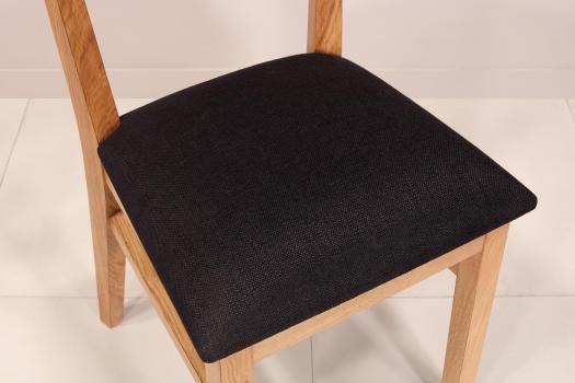 Chaises Rodrigue réalisée en chêne massif Ligne contemporaine Assise Tissu d'ameublement Noir (celles de la photo) voir table réf.c62