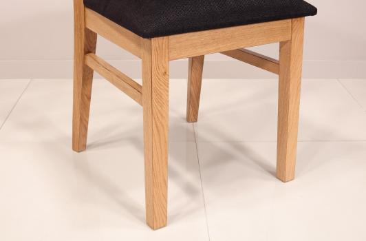 Chaises Rodrigue réalisée en chêne massif Ligne contemporaine Assise Tissu d'ameublement Noir (celles de la photo) voir table réf.c62