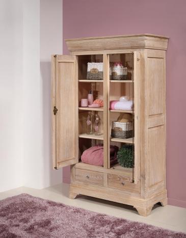 Petite Amoire Léo réalisée en Chêne Massif de style Louis Philippe Finition Chêne Brossé 