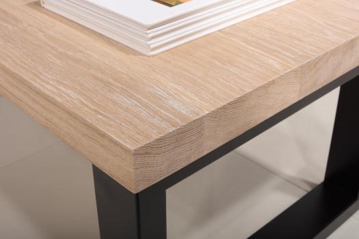 Table basse rectangulaire de ligne Contemporaine, réalisée en Chêne et Fer