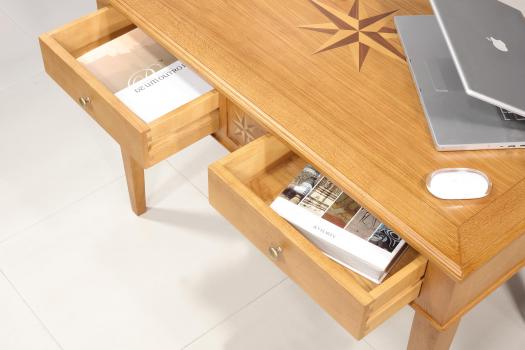 Table d'écriture 2 tiroirs ROSE DES VENTS réalisée en Chêne de style Directoire  (Ce bureau ne sera plus fabriqué)