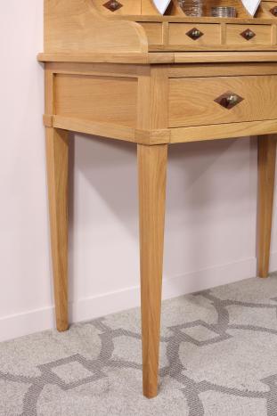 Bonheur du Jour Louis réalisé en Chêne de style Directoire Surface d'écriture noire