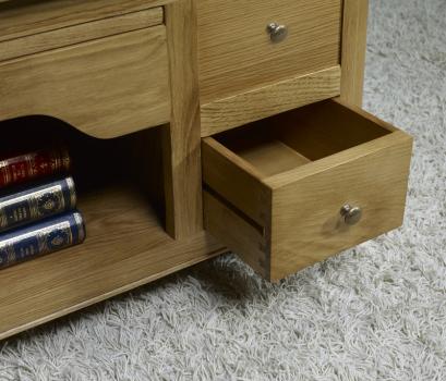 Table basse Jeu d'échec réalisée en Chêne de style Louis Philippe