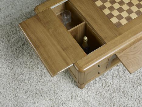 Table basse Jeu d'échec réalisée en Chêne de style Louis Philippe