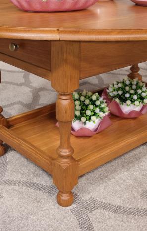 Table Basse Victor réalisée en Chêne Massif de style Louis Philippe Finition chêne doré