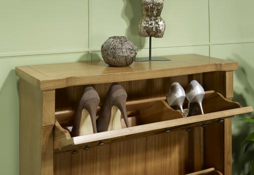 Meuble à chaussures réalisé en Chêne de style Louis Philippe   SEULEMENT 1 DISPONIBLE 