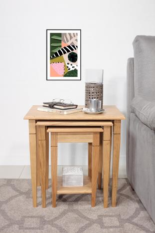 Table Gigognes en Chêne de style Louis Philippe Pieds fuseaux