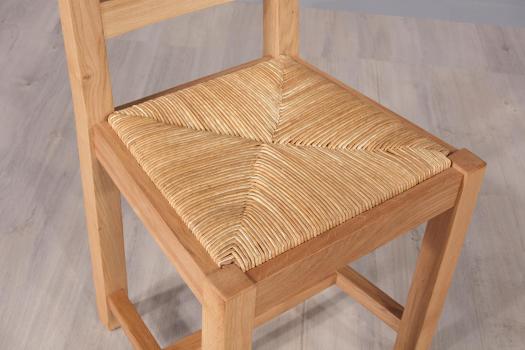 Chaise Olivier réalisée en Chêne massif de style Campagnard Finition Chêne naturel Croisillon Ivoire