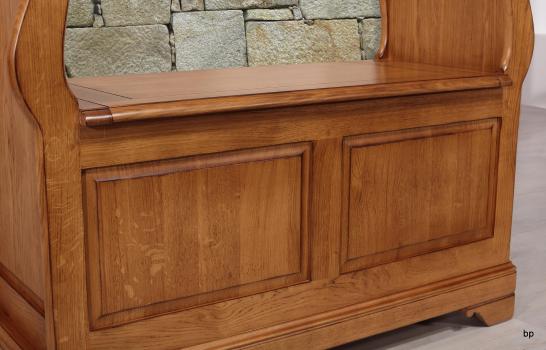 Banc coffre Léo réalisé en Chêne Massif de style Louis Philippe Finition chêne doré Antik