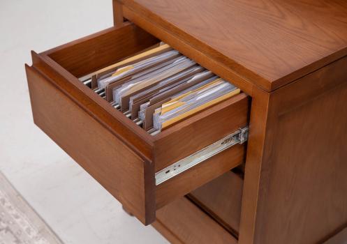 Bureau Contemporain en chêne accompagné de son caisson de 3 tiroirs sur roulettes