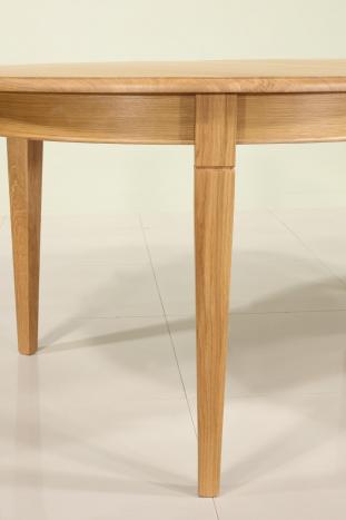 Table ovale Christophe 170*110 réalisée en Chêne Massif de style Louis Philippe 2 allonges incorporées de 40 cm