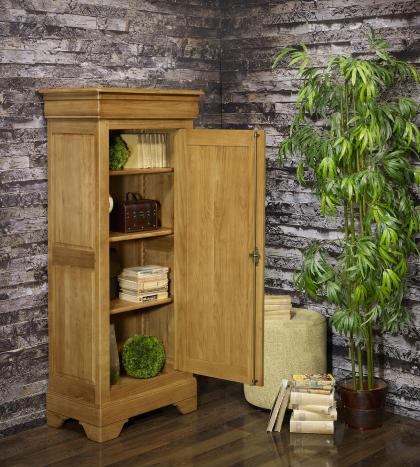 Petite Armoire ou Bonnetière Léo réalisée en Chêne Massif de style Louis Philippe 