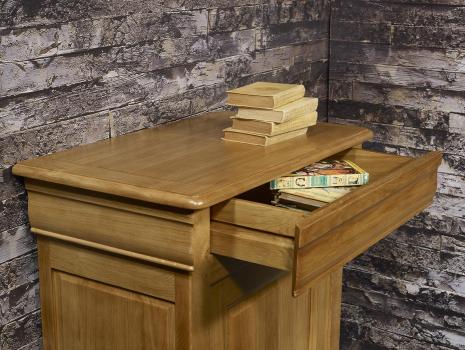Petite Armoire ou Bonnetière Léo réalisée en Chêne Massif de style Louis Philippe 