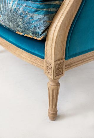 Fauteuil de style Louis XVI réalisé en Chêne massif  Tissu FSM SEULEMENT 1 DISPONIBLE