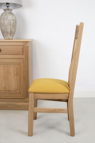 Chaise Léonor réalisée en Chêne Massif  Finition Chêne Brossé naturel Assise tissu d'ameublement FSM