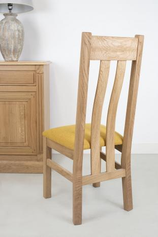 Chaise Léonor réalisée en Chêne Massif  Finition Chêne Brossé naturel Assise tissu d'ameublement FSM