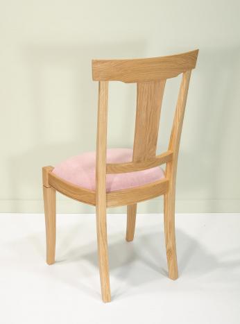 Chaise Arthur réalisée en Chêne Massif de style Louis Philippe Assise encastrée Tissu d'ameublement 